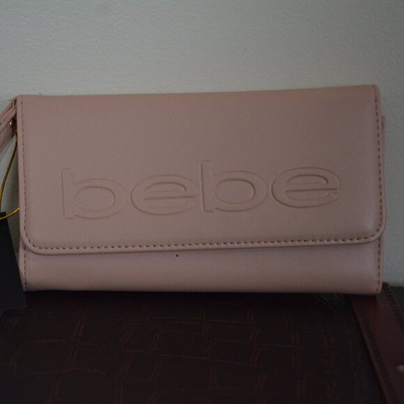 BeBe Trifold Wallet-Pink-NWT-With Clutch Handle - Picture 1 of 11